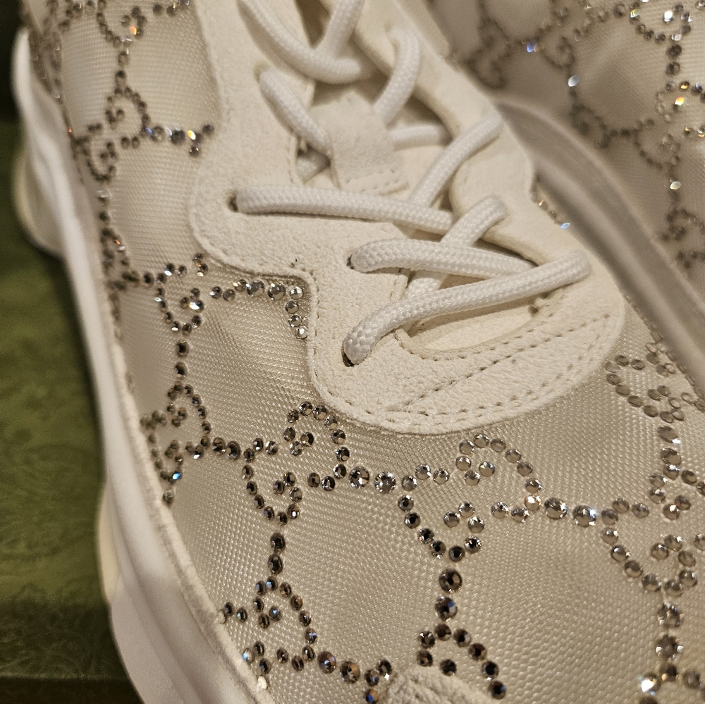 GUCCI SWAROVSKI CRYSTAL EMBELLISHED SNEAKERS SZ 39.5 - Picture 3 of 7